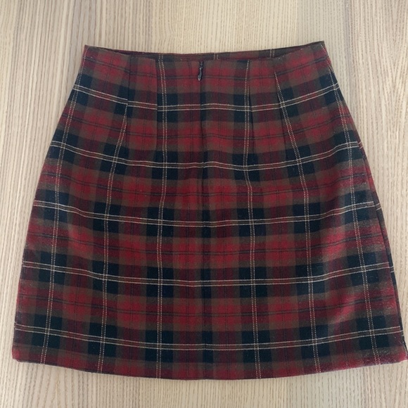 Brandy Melville John Galt Skirt - Picture 4 of 5